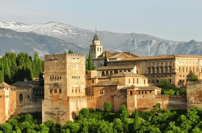 Private Alhambra Tour with Nasrid Palaces